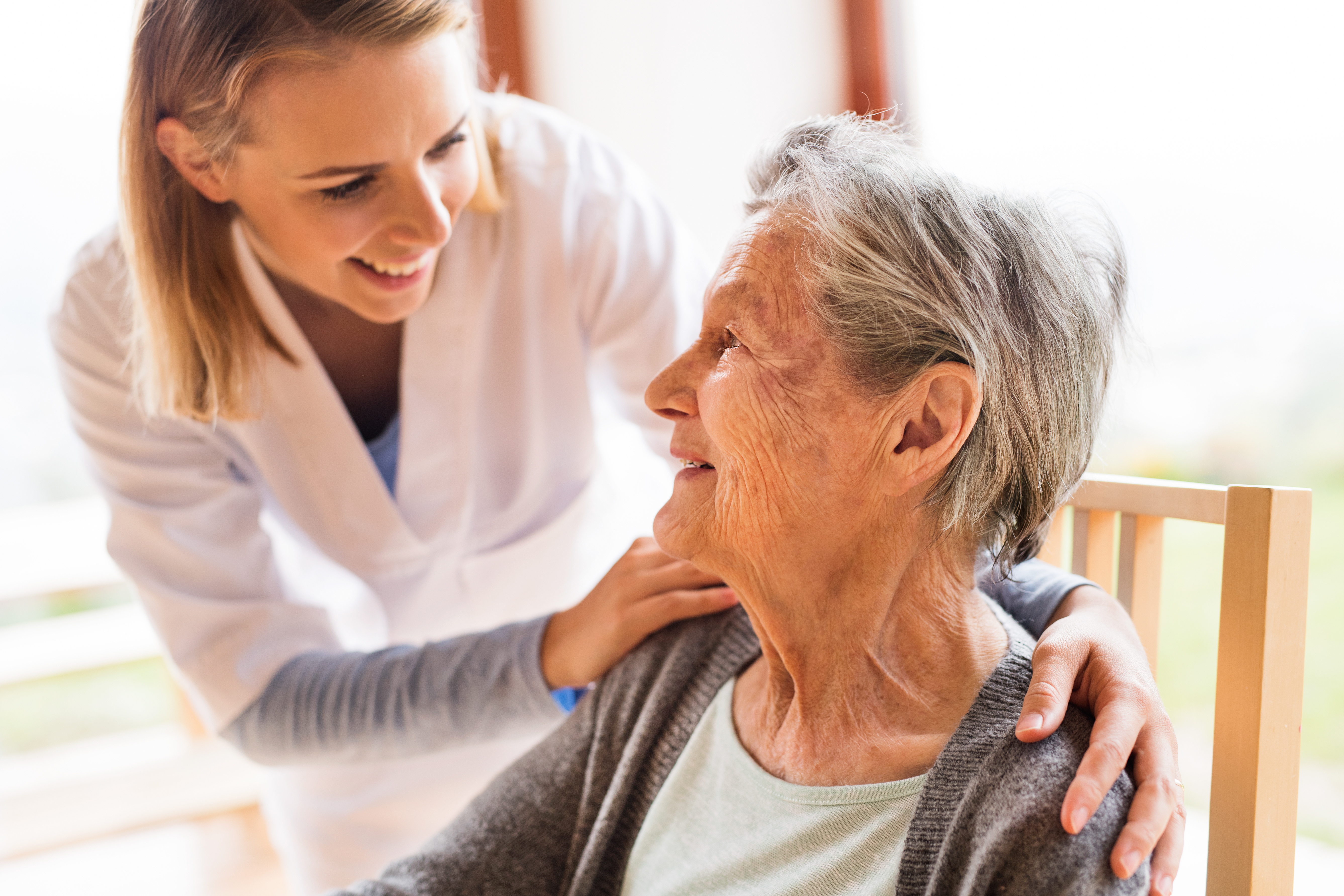 Les contrats de complémentaire santé pour seniors font toujours partie des plus chers du marché (Visuel Adobe Stock 176859349)