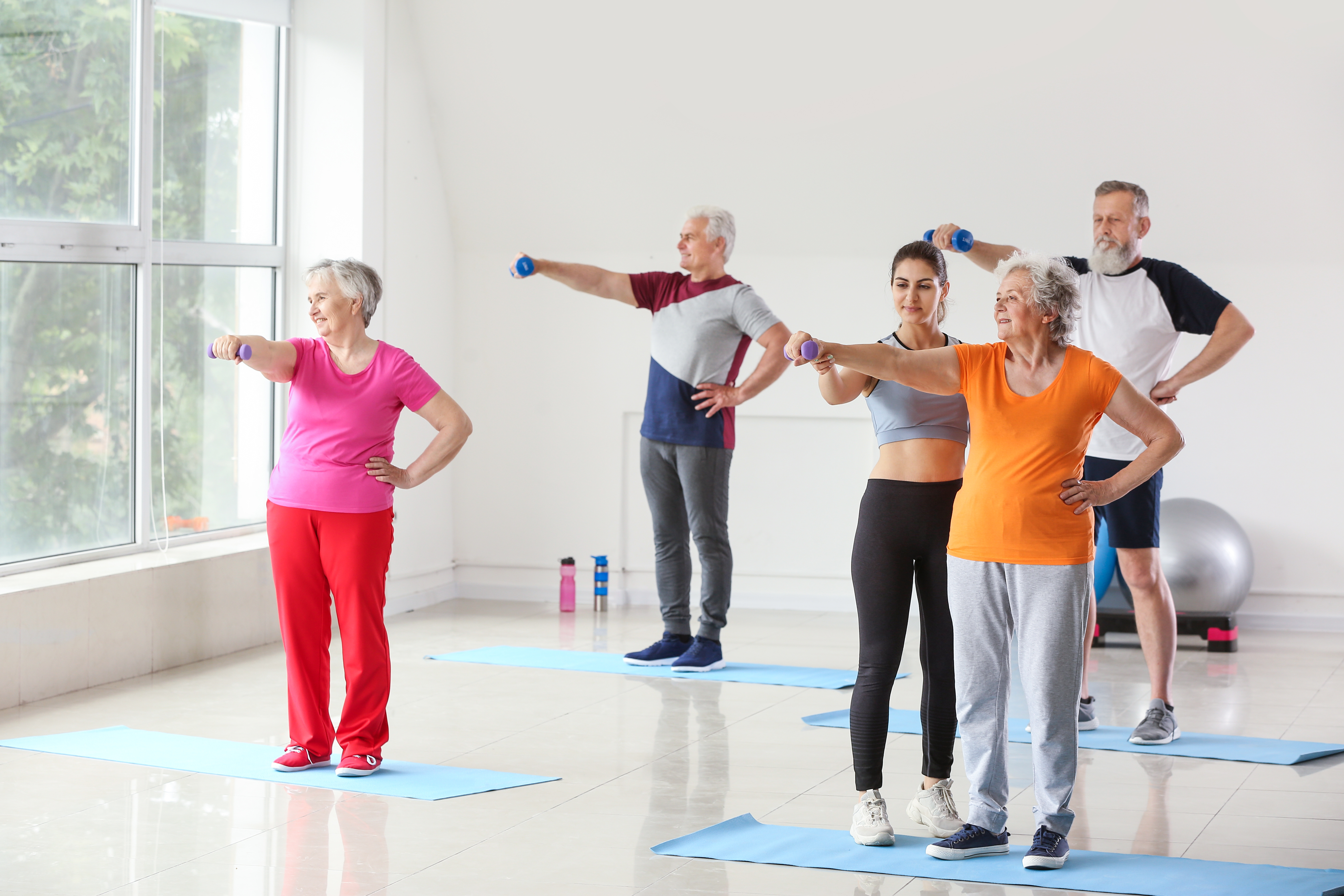 Avec un enseignement, en cas d'incontinence aussi, l’exercice global est bénéfique, et pas seulement l’exercice centré sur le plancher pelvien (Visuel Adobe Stock 273659147)