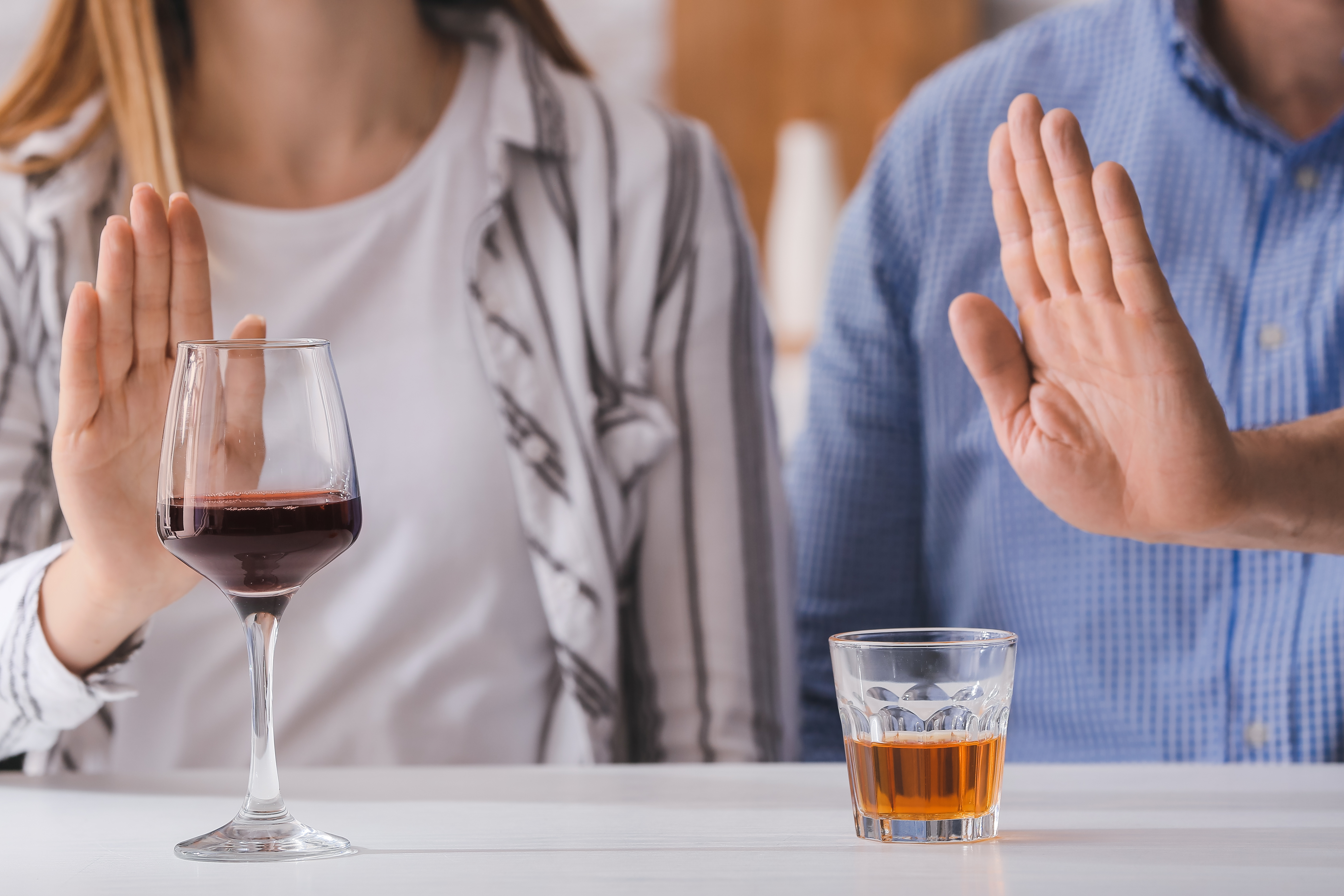 Le passage de la dépendance à l'alcool à une santé mentale optimale est non seulement possible mais pas si « rare » que cela, en particulier chez les personnes plus âgées (Visuel Adobe Stock 321951129)