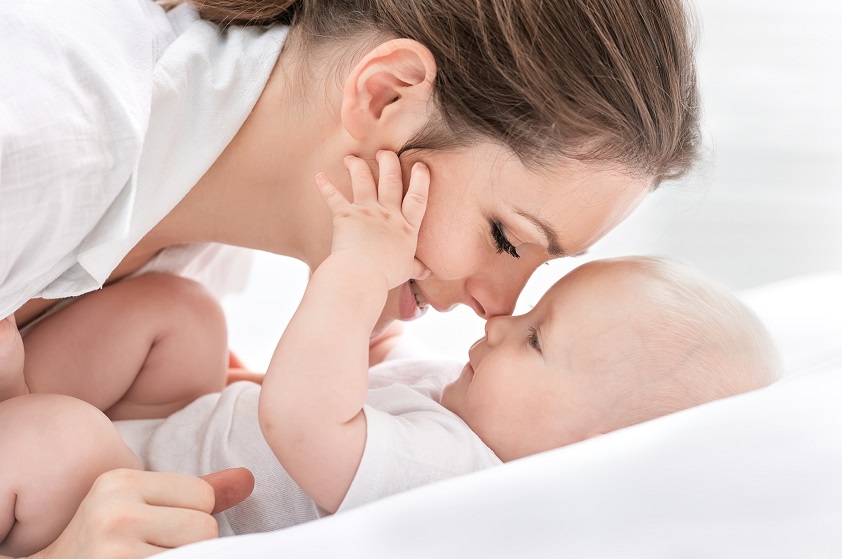 De petites différences dans le comportement de la mère vis-à-vis de son enfant peuvent faire de petites différences aussi dans l'épigénome de l'Enfant (Visuel Adobe Stock 58101436)