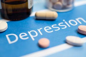 La recherche apporte une réponse à l’absence de réponse aux médicaments d’une partie des patients, et appelle une évaluation préalable de la dépression incluant une analyse cérébrale rapide afin d’identifier le meilleur traitement (Visuel Adobe Stock 97642889)