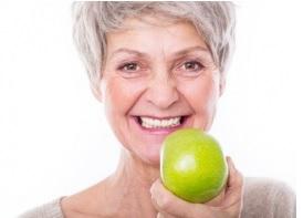 La parodontite est associée, chez les femmes d'âge mûr à un risque accru de 14% de cancer